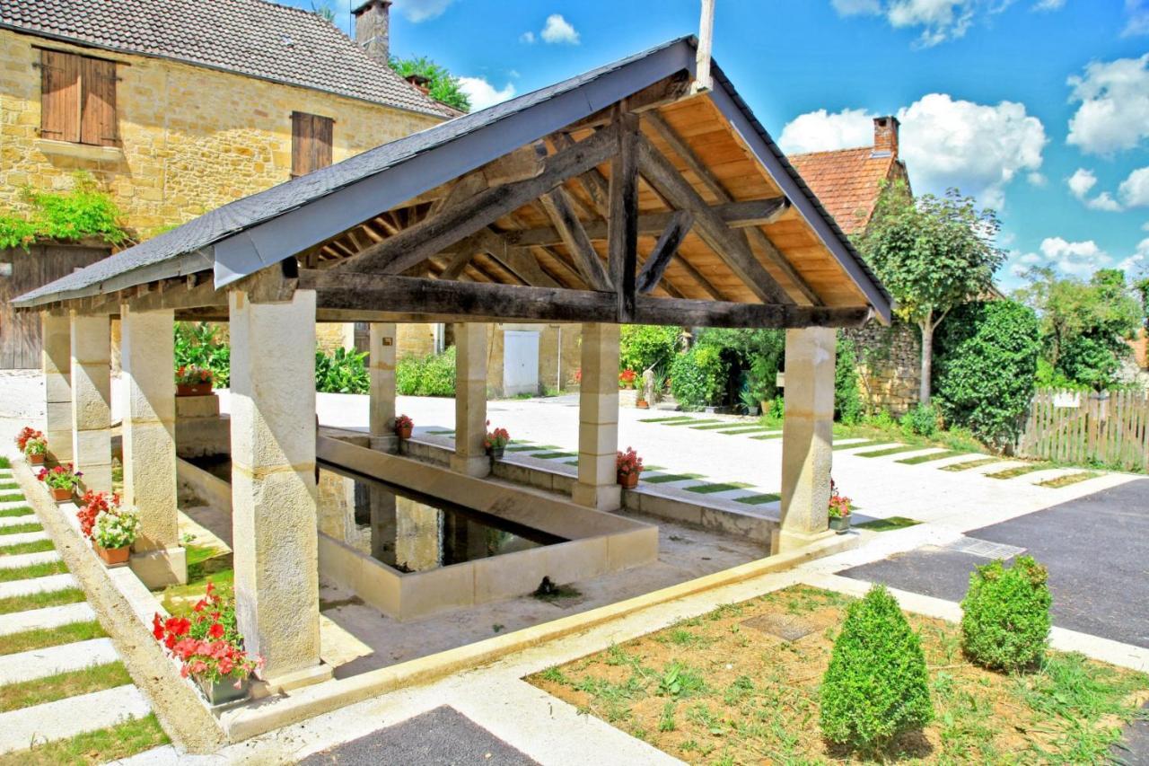 Petite Maison En Pierre Au Coeur Du Perigord Noir Salignac Eyvigues Exterior foto