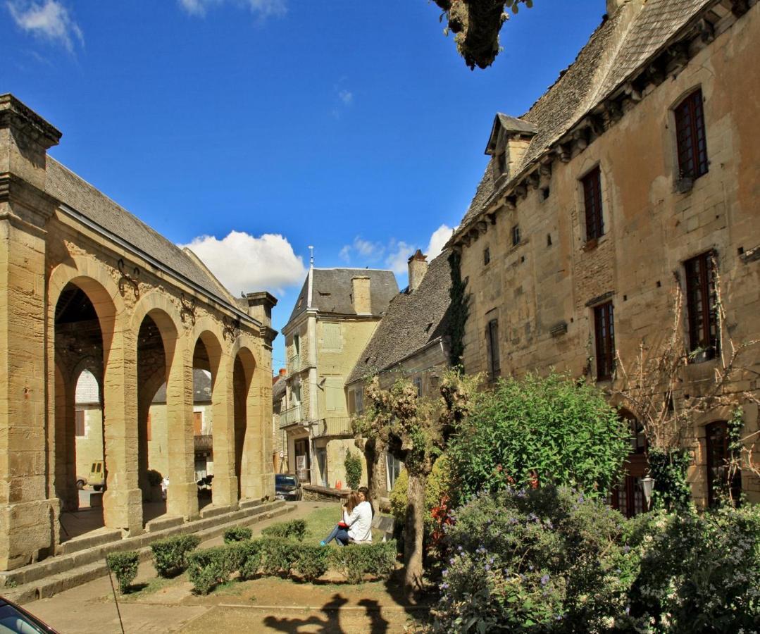 Petite Maison En Pierre Au Coeur Du Perigord Noir Salignac Eyvigues Exterior foto